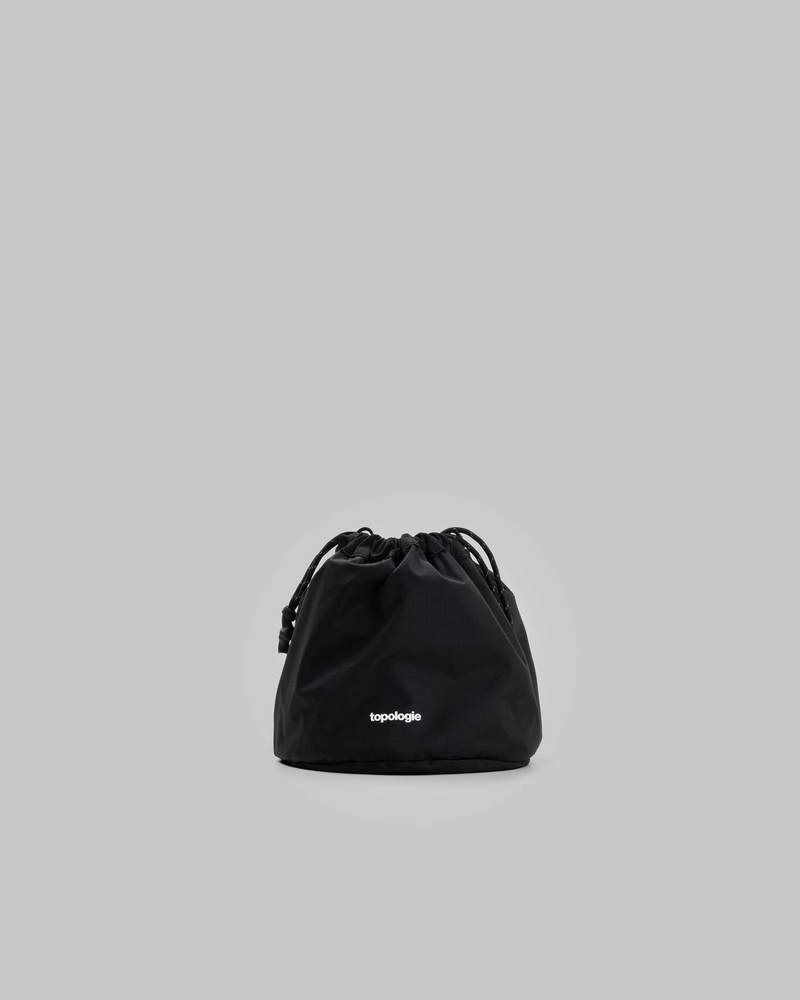 TOPOLOGIE Reversible Bucket Black Tech Sateen