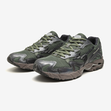 MIZUNO Wave Rider 10 Y2K Pack Agave Green / Black Sand / Metallic Grey